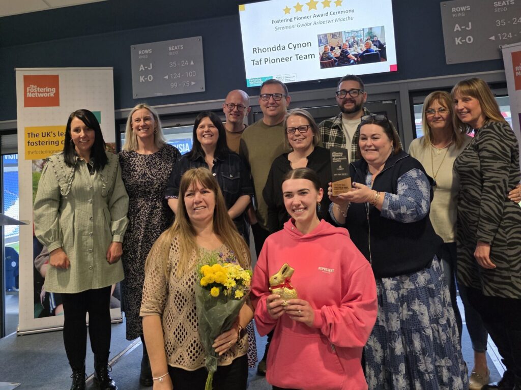 RCT pioneer foster carers win award